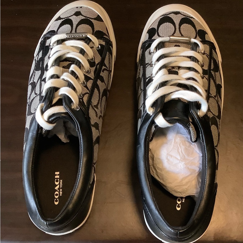 Coach women Black and White Sneakers